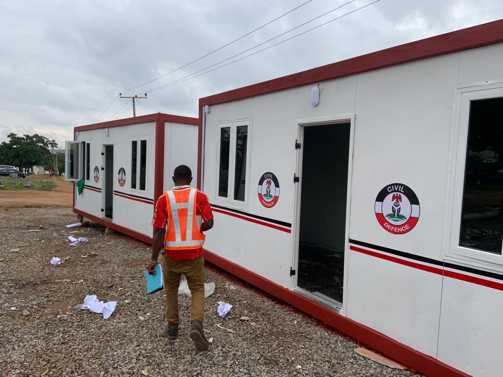 domuntable container